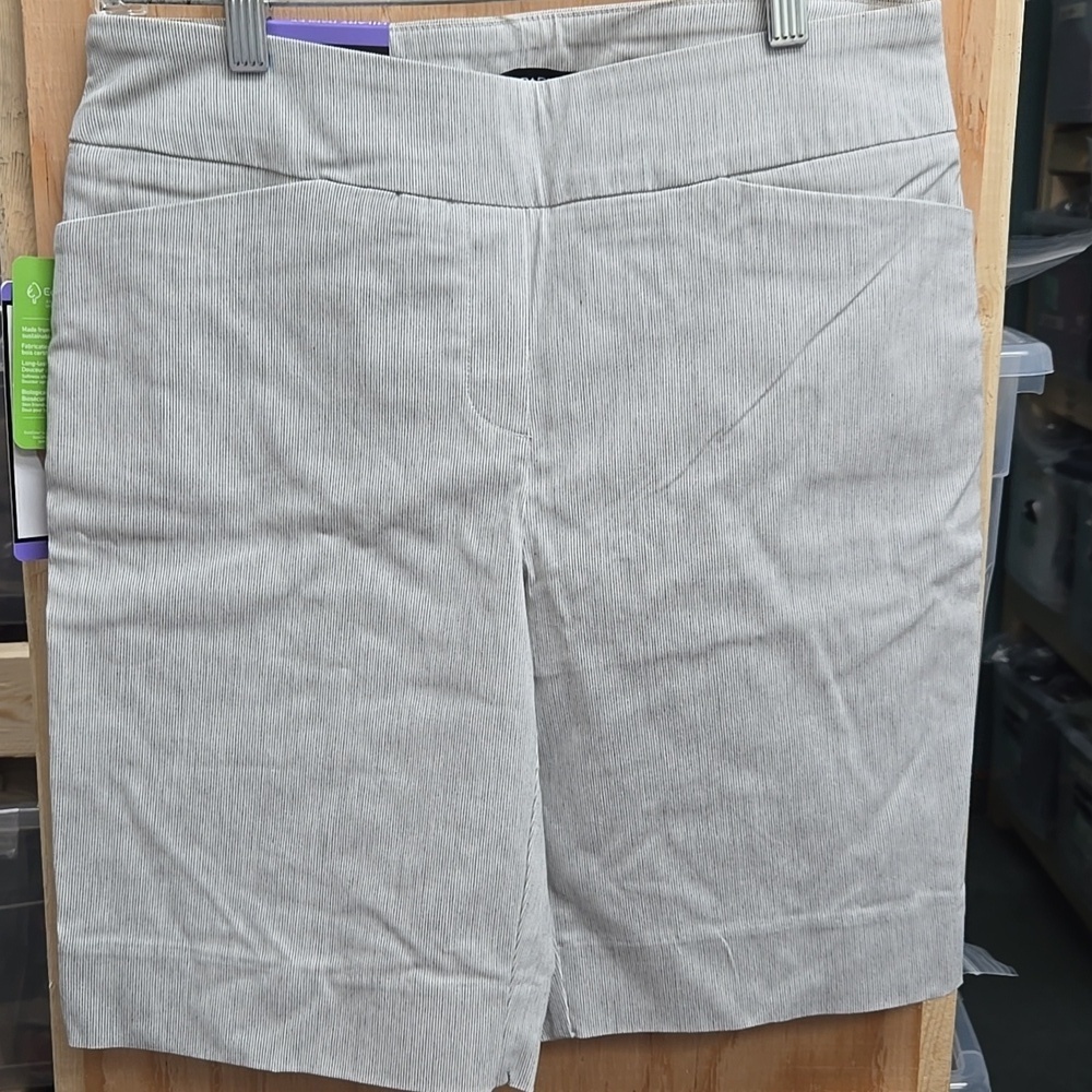 Hilary Radley Size 4 Grey and White Striped Bermuda Style Pull On Shorts